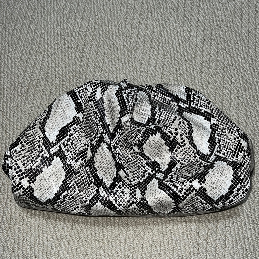 NWT Choosy clutch
